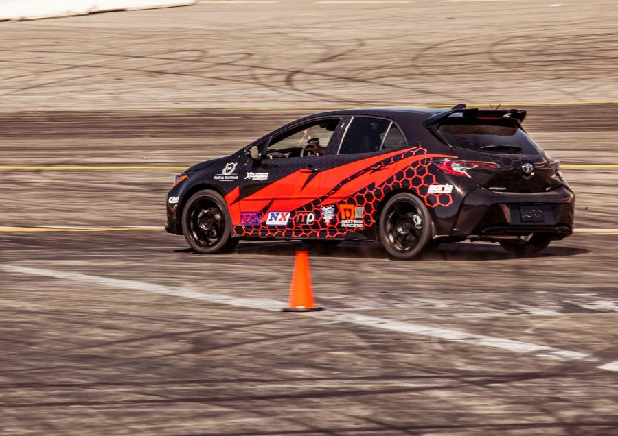  Toyota SoCal Kustomz Corolla 2018 года  (фото 2 из 6)